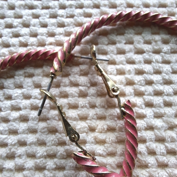 Y2K Pink and Gold Tone Twisted Medium Sized Barbie Hoops - Picture 6 of 7